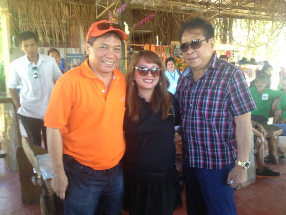 Gov. Chavit Singson, Elabram Systems Marketing & Brand Manager Engr. Grace Bondad Nicolas. and Yupangco Group of Companies Owner Robert L. Yupangco