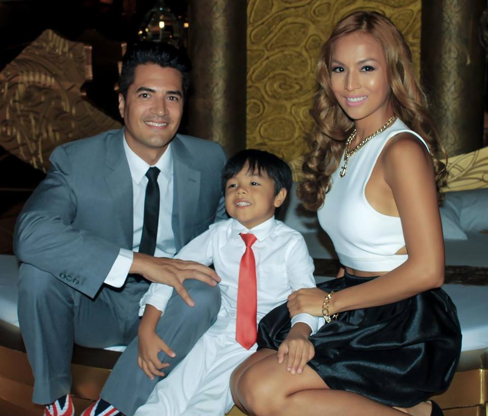 Celebrity Couple Troy Montero, Aubrey Miles and their son Hunter. Photo Credit: Victoria Court