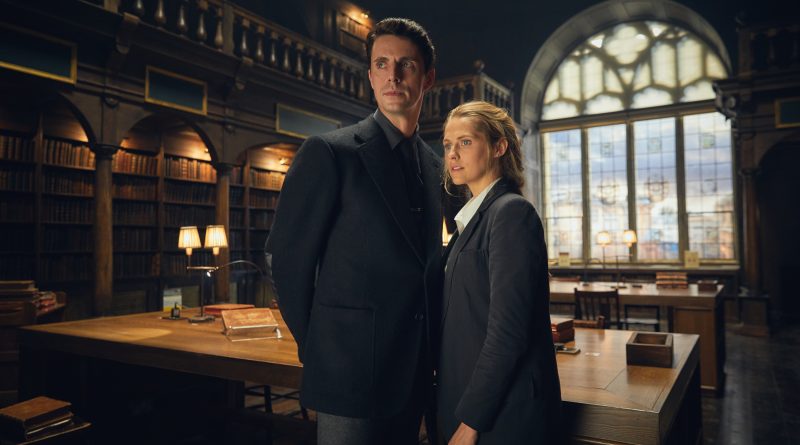 A Discovery of Witches - Series 01 First Look Matthew Goode as Matthew Clairmont and Teresa Palmer as Diana Bishop.